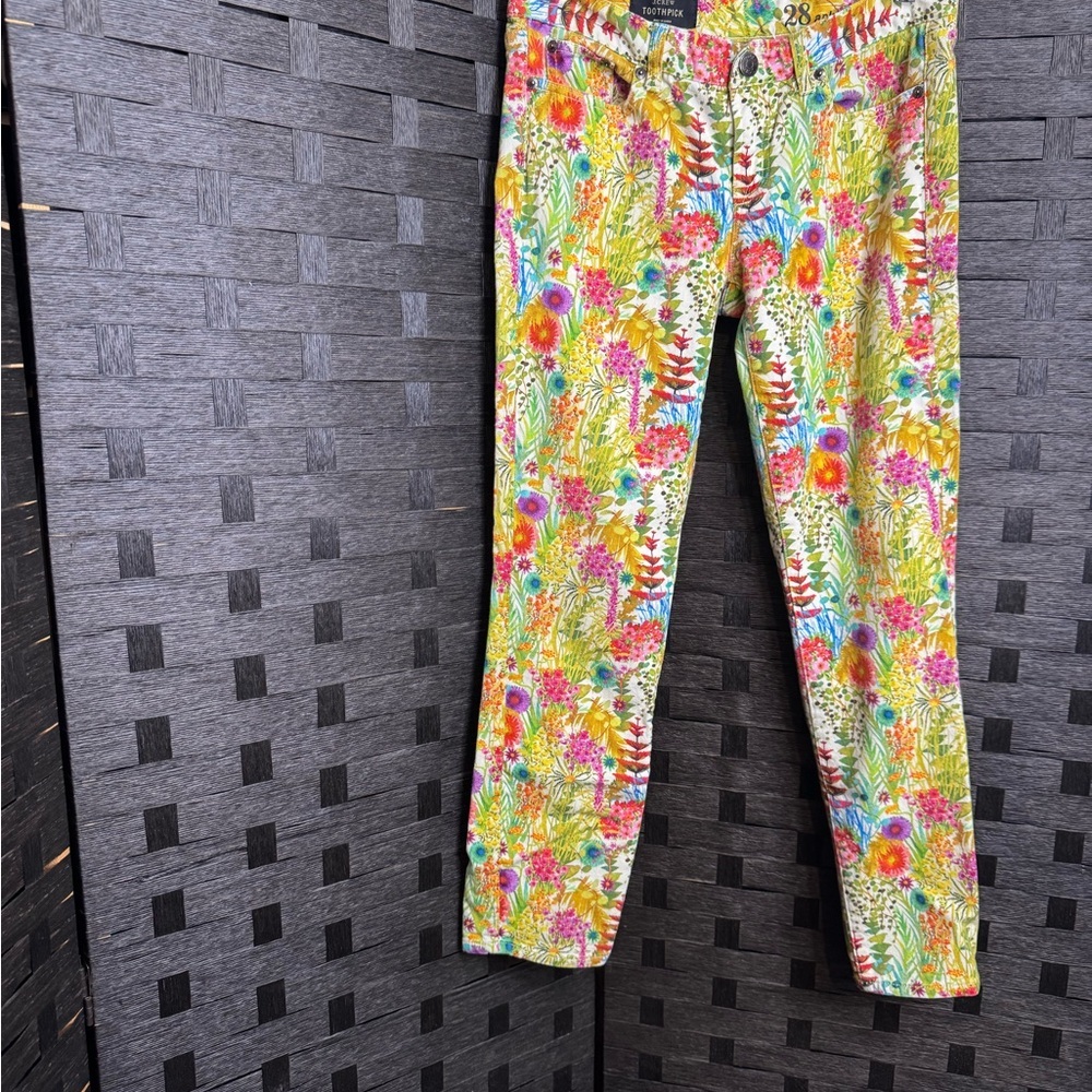 J. Crew Floral Skinny Jeans in Multicolor.  Liberty Of London Fabric. - Picture 6 of 6